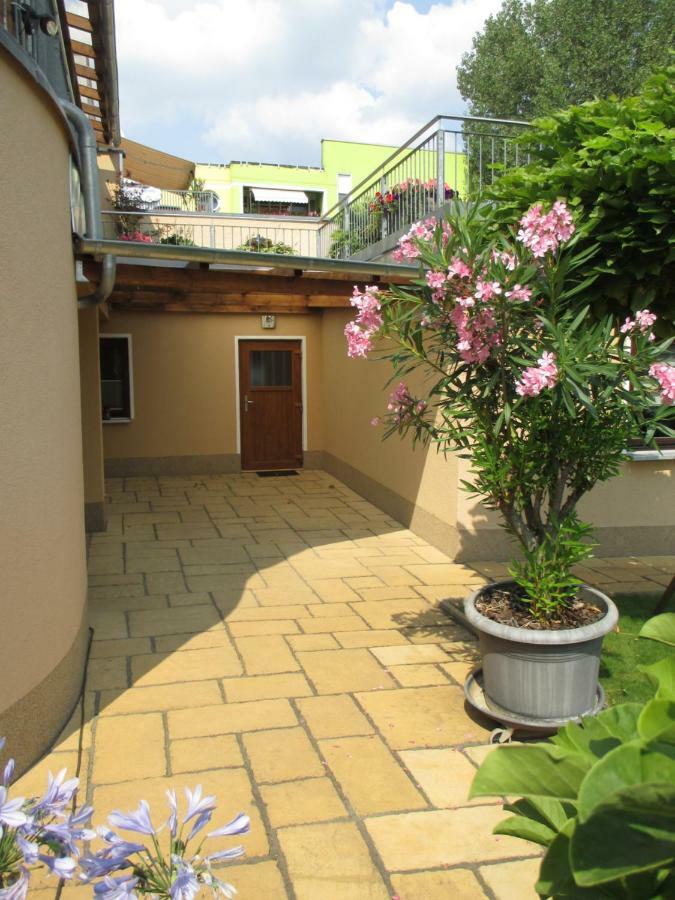 Ferienwohnung Rohrwallinsel Koepenick Берлин Екстериор снимка
