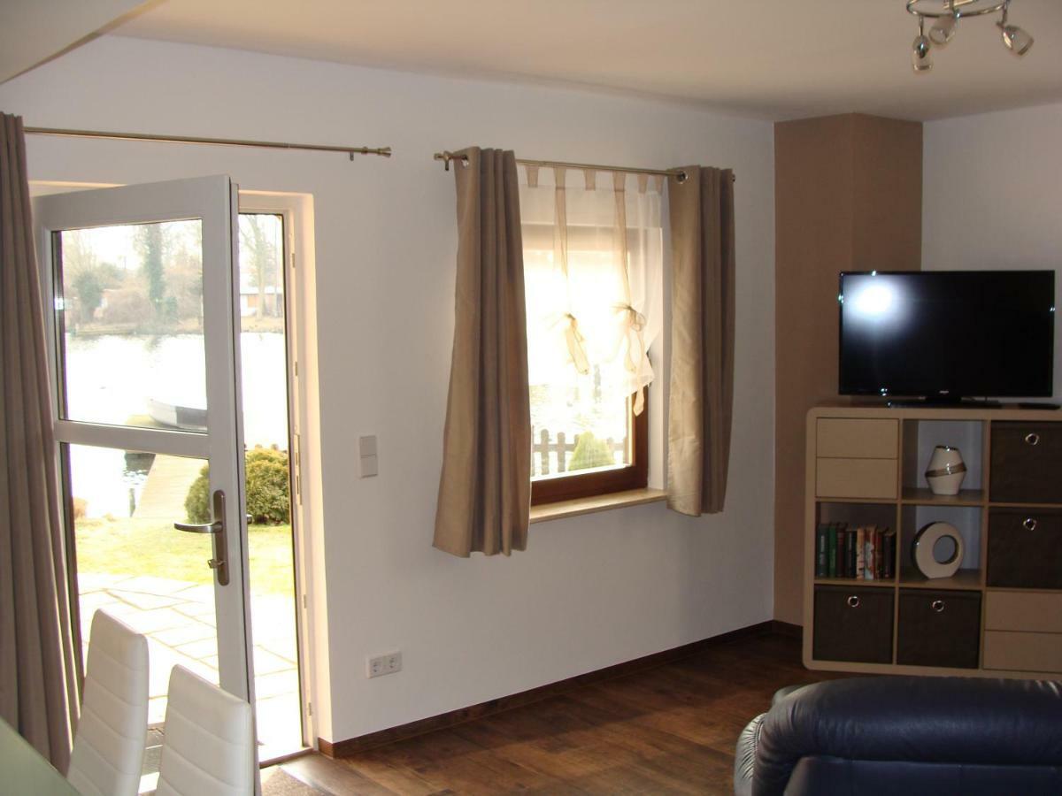 Ferienwohnung Rohrwallinsel Koepenick Берлин Екстериор снимка